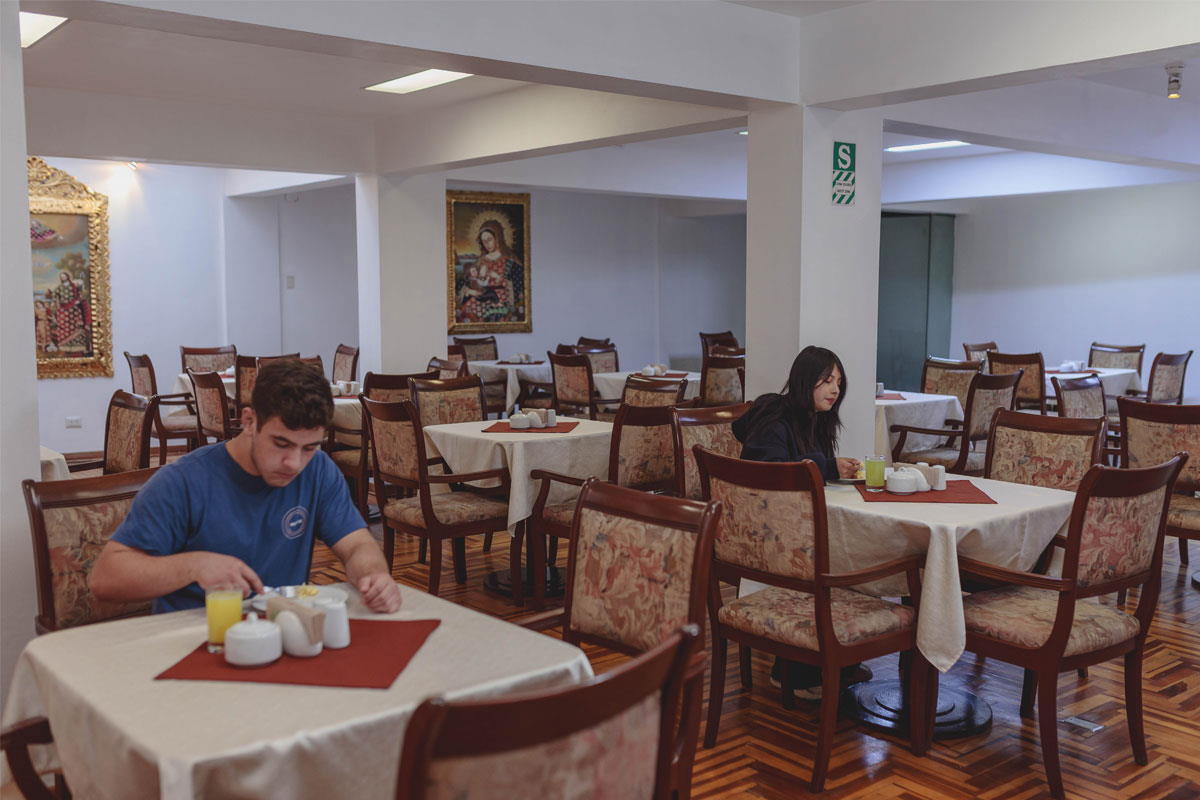 Vista del area de desayunos - Quechua Plaza Hotel