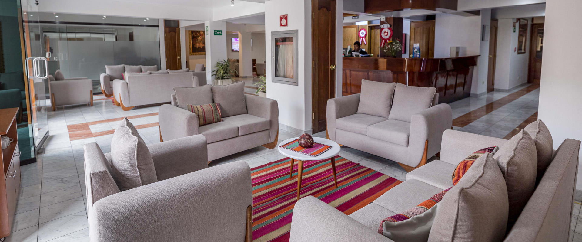 Quechua Plaza Hotel recepción